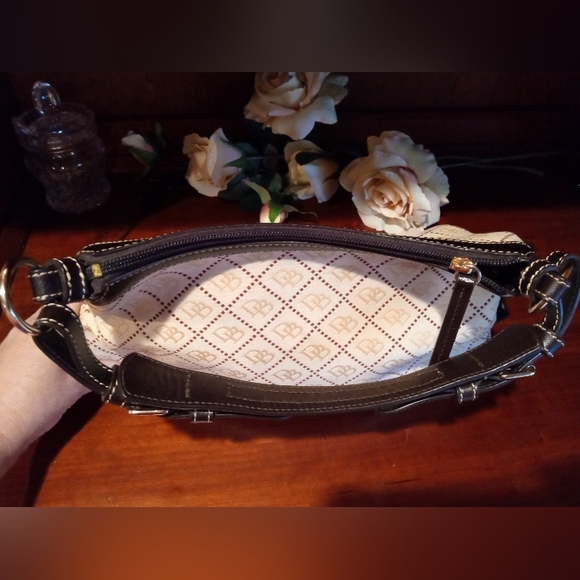 Dooney and Bourke East West Slouch canvas signature fabric. Cream and brown. - Picture 11 of 16